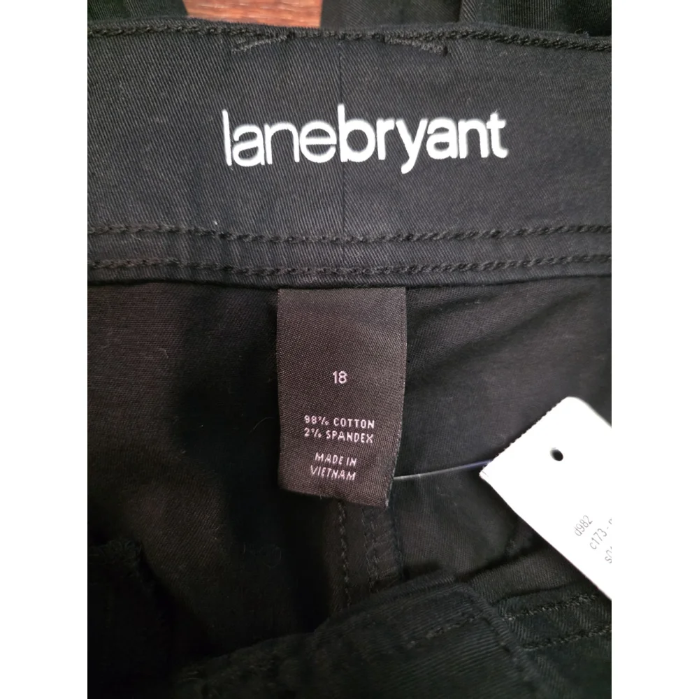 Lane Bryant Black Bermuda shorts size 18 NWT - Picture 3 of 4